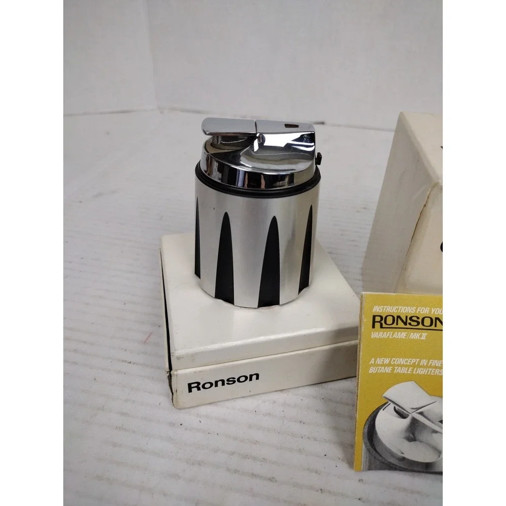 Ronson 1950's? Butane Lighter Fine TableDesk Varaflame MCM Art Deco MK2 Untested